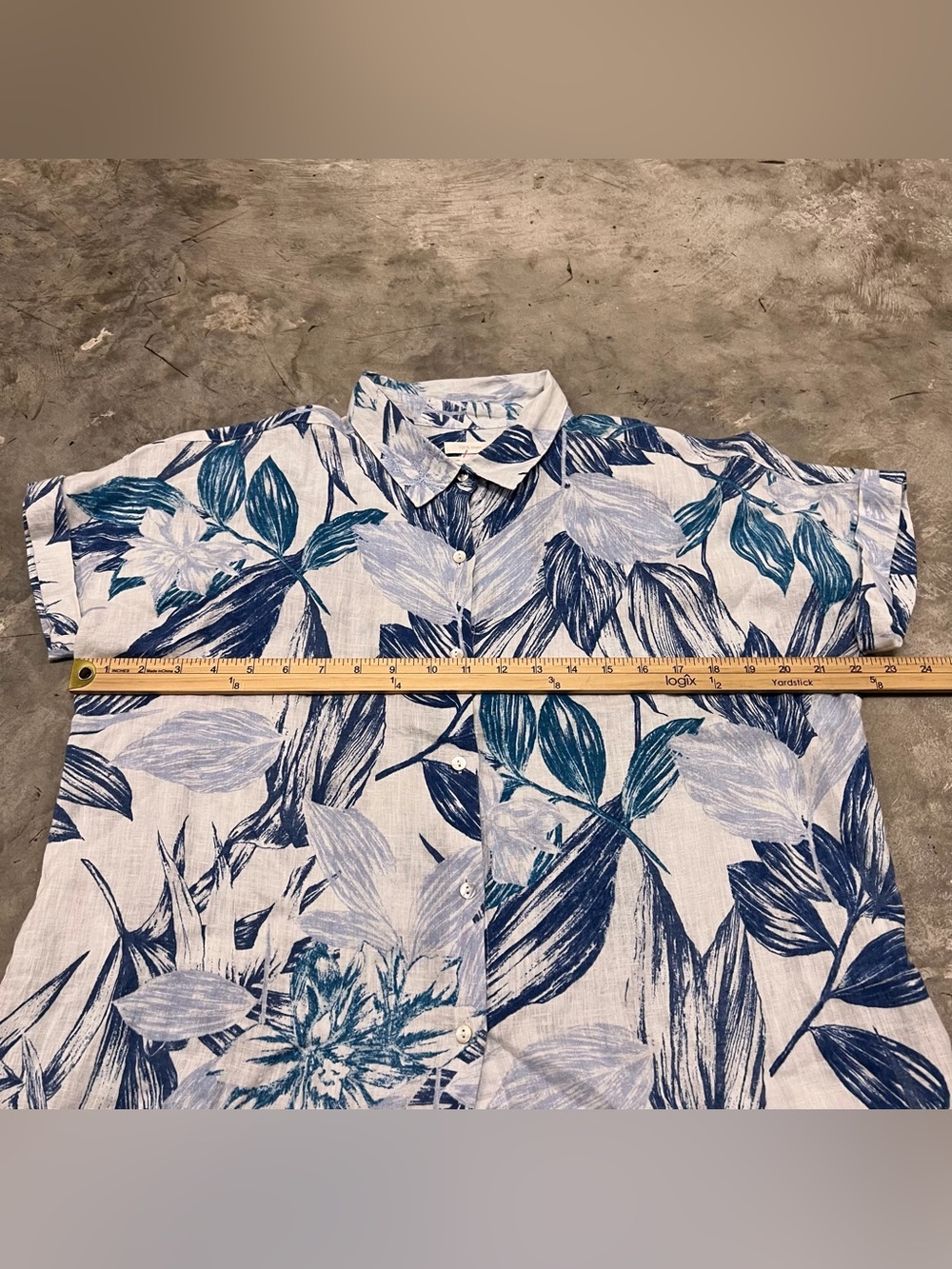 C&C California Linen Button Down Shirt Blue White Floral Surf Beach Print Size M - Picture 5 of 5